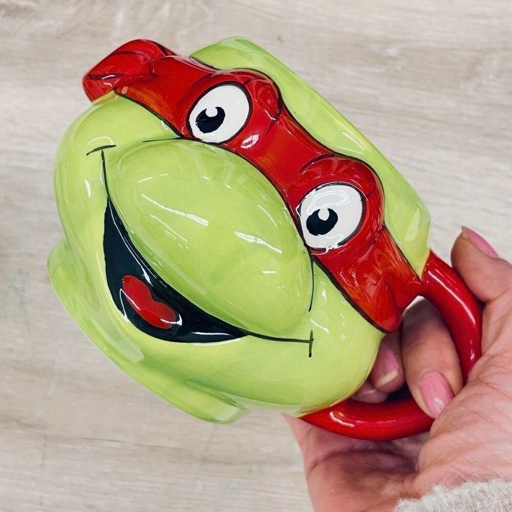 Nickelodeon Teenage Mutant Ninja Turtles 3D Sculpted Raphael 20oz. Green Red Mug